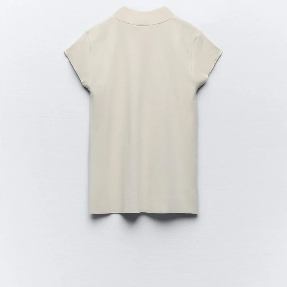 Zara Rib Cotton T-Shirt in Sand. Size XL - Picture 8 of 9